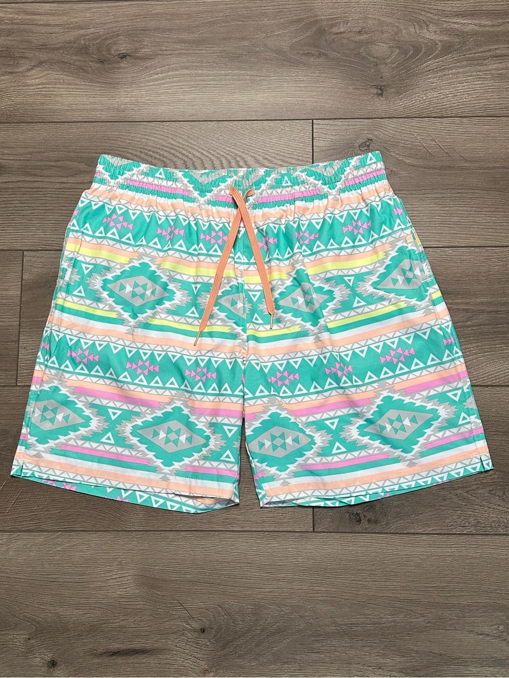 Chubbies 7" The Enfuegos Multicolor Swim Board Shorts Green Pink Size XL